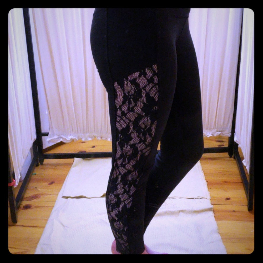 Lacy leggings